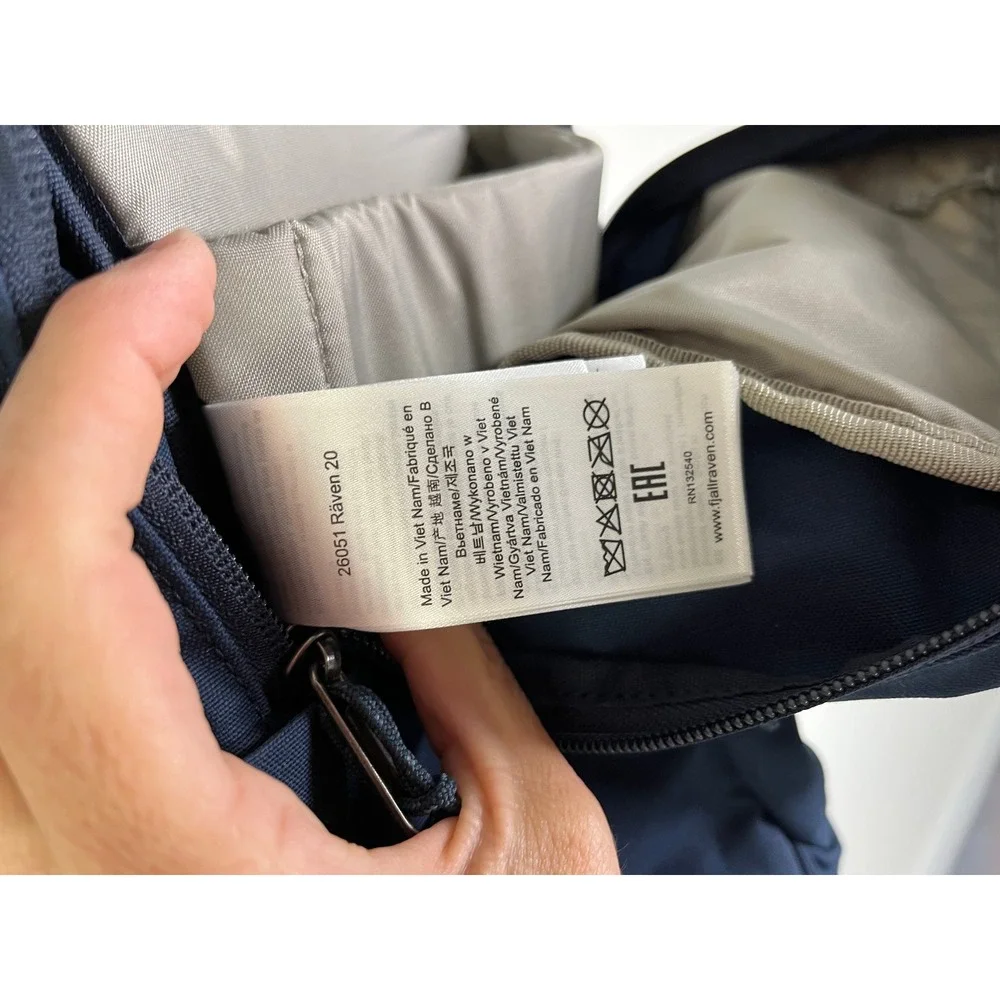 Fjallraven Backpack Raven 20L Navy Outdoorsy Commuter Scandi RuggedTravel
